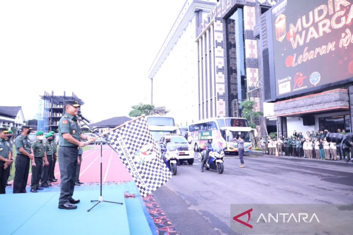 Kasad Dudung lepas 1.206 personel Mabesad mudik bersama