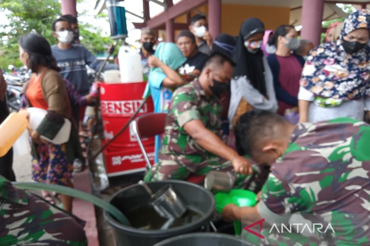 Kodim 1012 Buntok salurkan minyak goreng murah kepada masyarakat