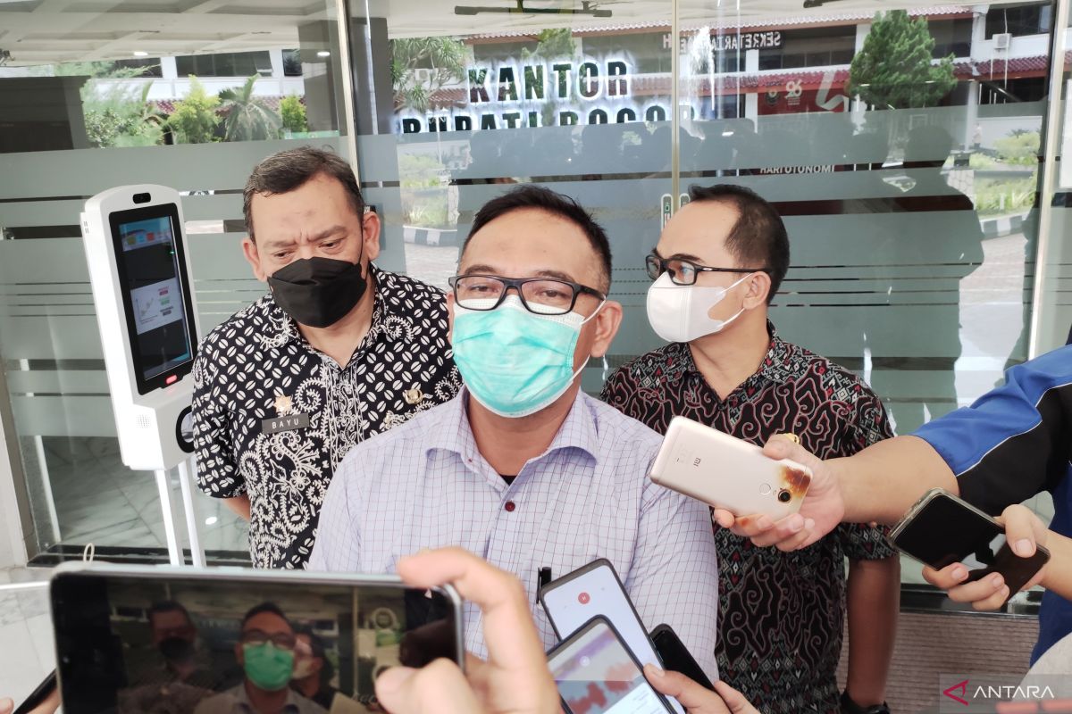 Pemkab Bogor nonaktifkan tiga PNS kasus suap BPK