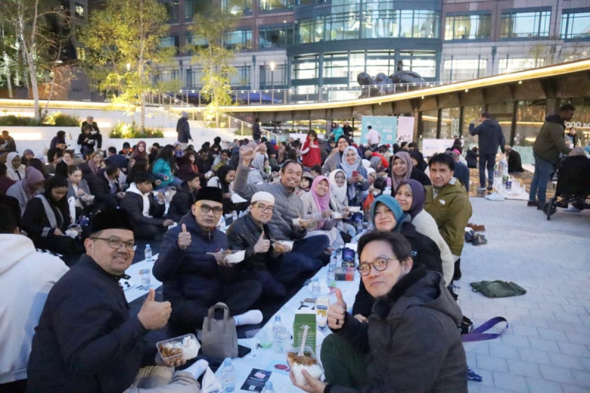 Open Iftar di Inggris, masakan Indonesia jadi menu favorit