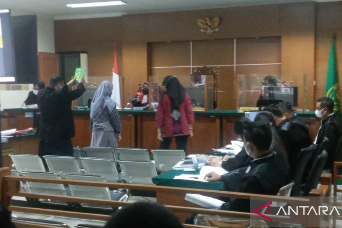 Kepala Kantor Bea Cukai Soetta bersaksi di sidang kasus pemerasan