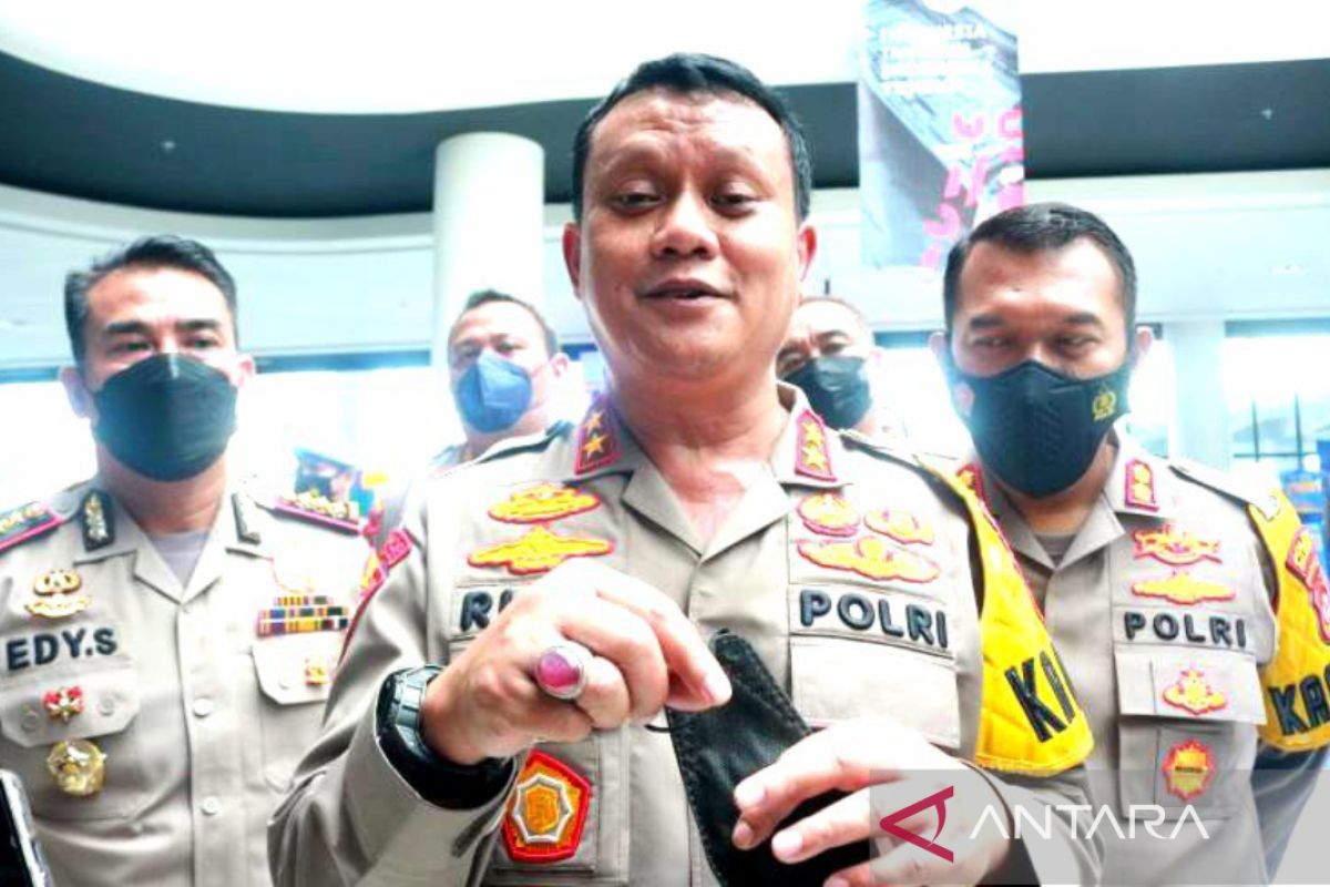 Polda Banten-Pelindo buka Pelabuhan Indah Kiat layani truk urai kepadatan di Pelabuhan Merak