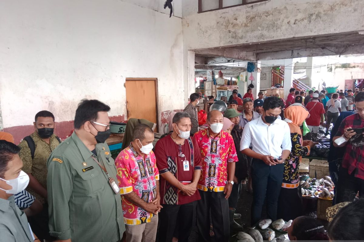 TPID Maluku imbau warga tidak borong kebutuhan pokok jelang Idul Fitri, stok terjamin