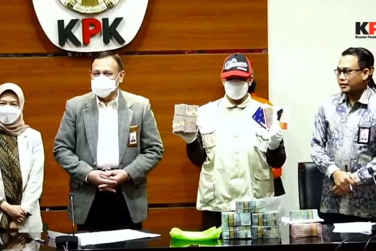 BPK nonaktifkan pegawai terima suap dari Bupati Bogor