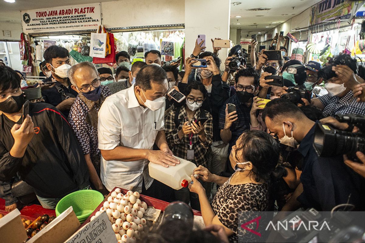 Mendag terbitkan aturan larangan sementara ekspor CPO, RBD, dan UCO