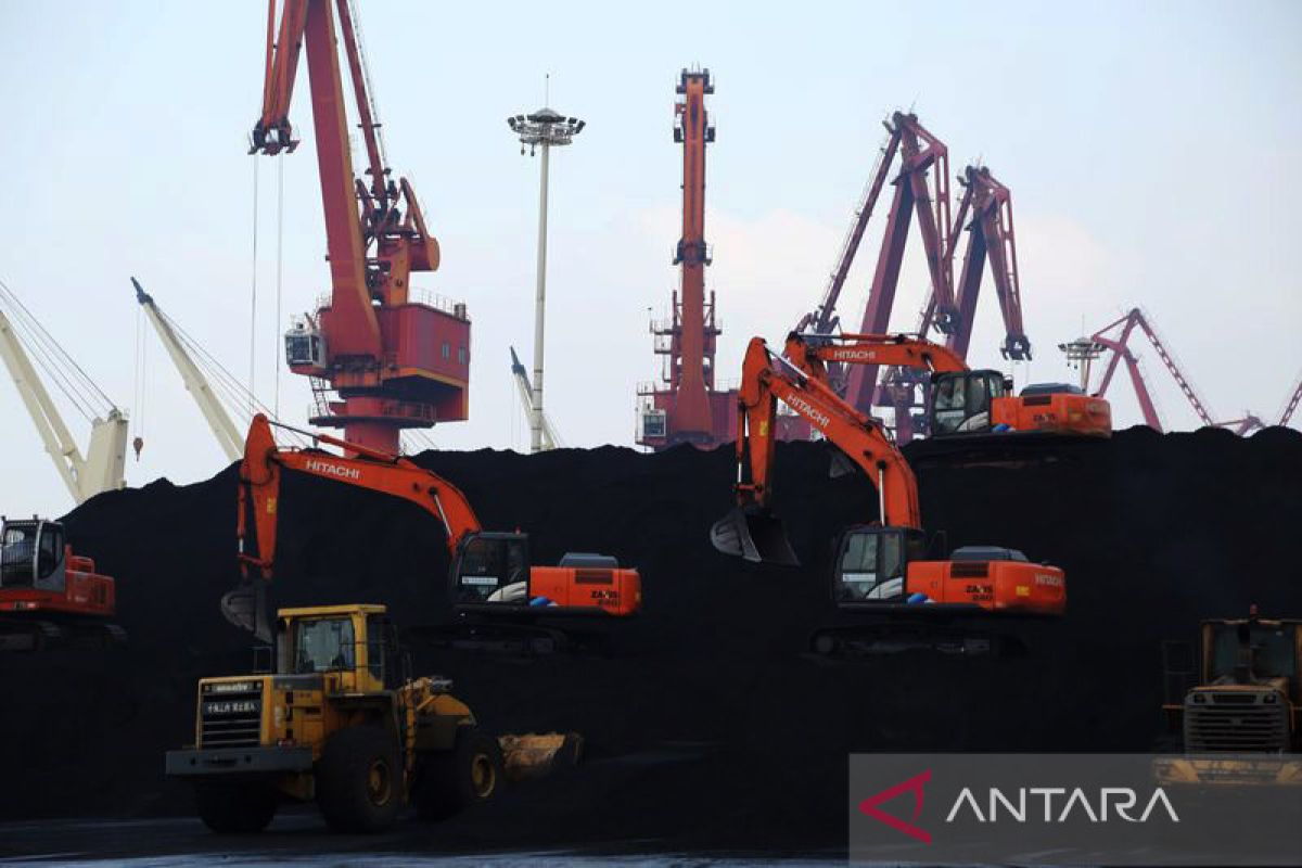 China pangkas tarif impor batu bara menjadi nol mulai 1 Mei