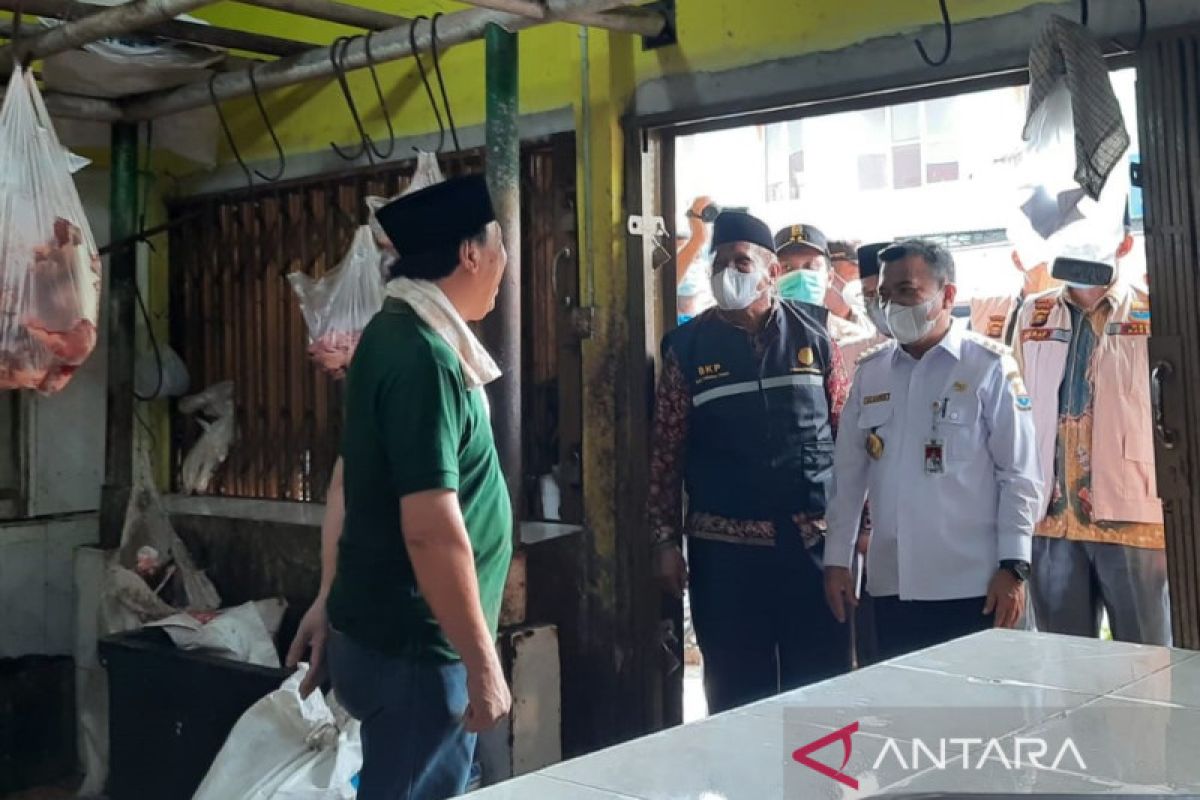 Gubernur Jambi pastikan pasokan sembako cukup