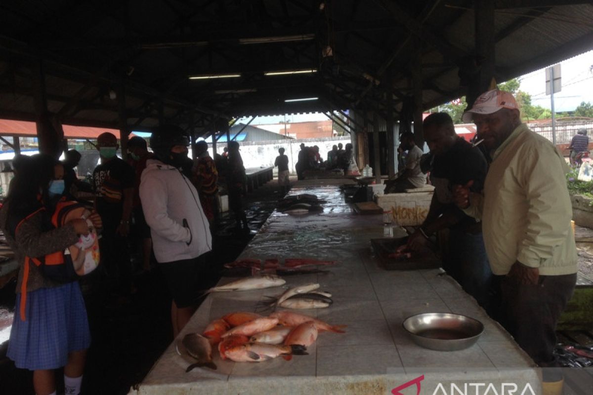 ARUS MUDIK - Harga ikan di Jayawijaya naik Rp120 ribu jelang Idul Fitri