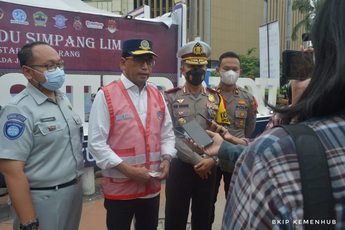 Menhub: Rekayasa lalu lintas  tekan kepadatan di tol