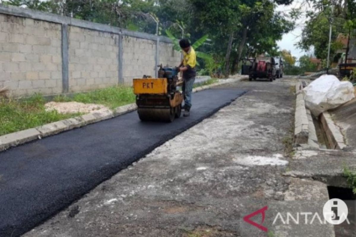 PKT olah 650 kilogram limbah plastik jadi bahan aspal jalan