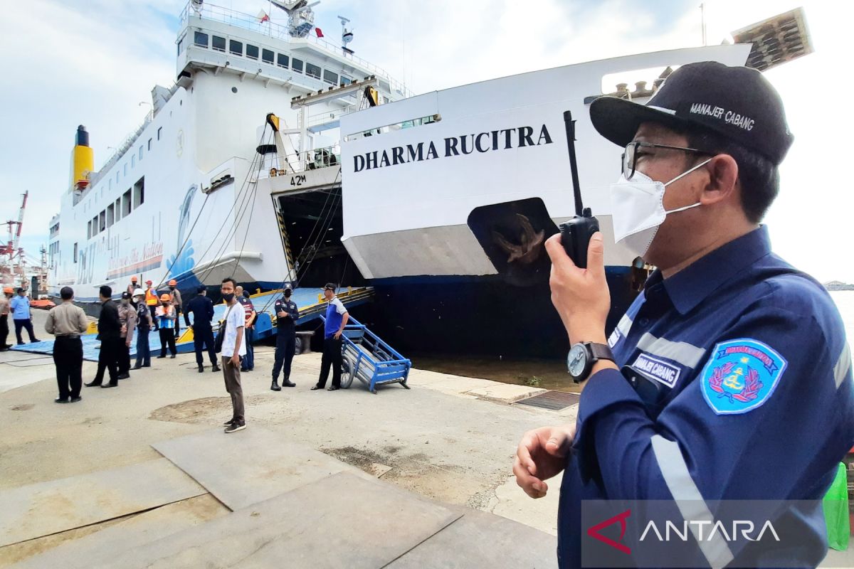 Arus Mudik - Kapal Dharma Lautan Utama rute Banjarmasin-Surabaya berlayar hingga H-2 Lebaran