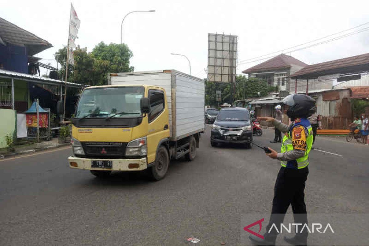 Polisi alihkan kendaraan dari Jateng ke jalur Indramayu