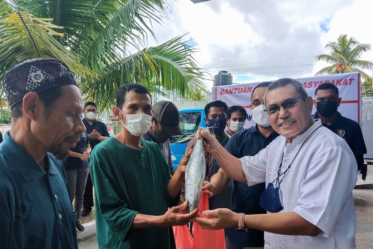 DKP Maluku bagikan 2,5 ton ikan gratis jelang Idul Fitri, berbagi kasih untuk warga