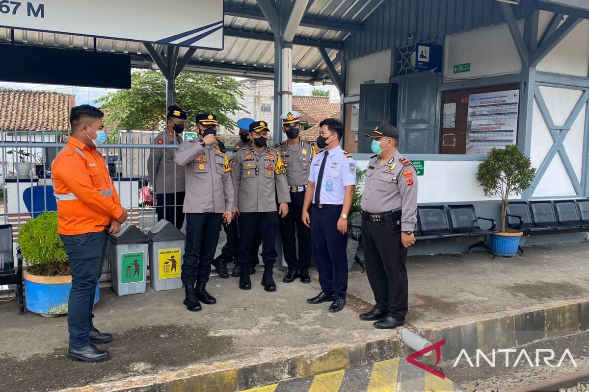 Arus Mudik - Polantas: Belum terlihat kepadatan pemudik di Sukabumi pada H-5 lebaran