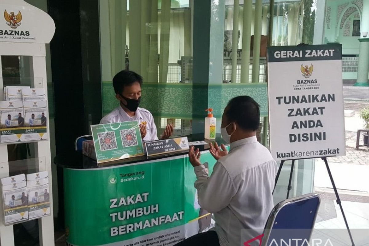 5.200 zakat fitrah dan zakat Rp1 miliar disalurkan Baznas Tangerang