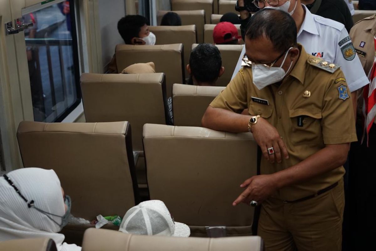 Wawali pastikan angkutan mudik Lebaran di Surabaya aman dan nyaman