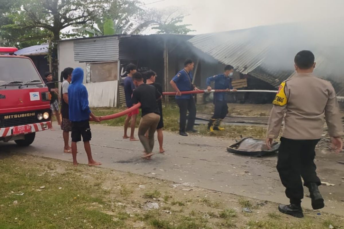 Pertamini di Grobogan terbakar,  hanguskan dua rumah dan kendaraan