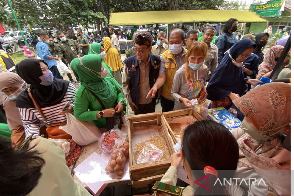 200 kg daging sapi ludes dalam 10 menit, Kementan sukses Gelar Pangan Murah pasar tani di Kota Bogor