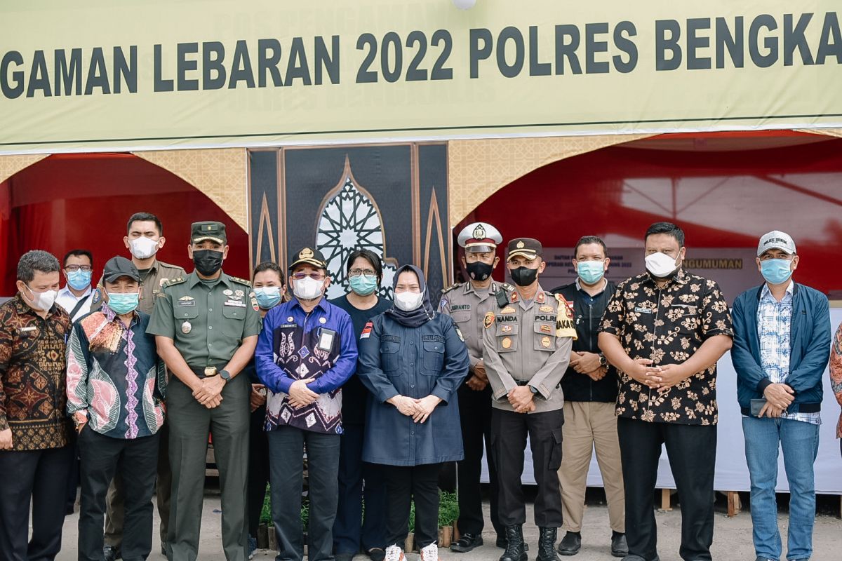 Kunjungi Posko Lebaran, ini harapan Bupati Bengkalis