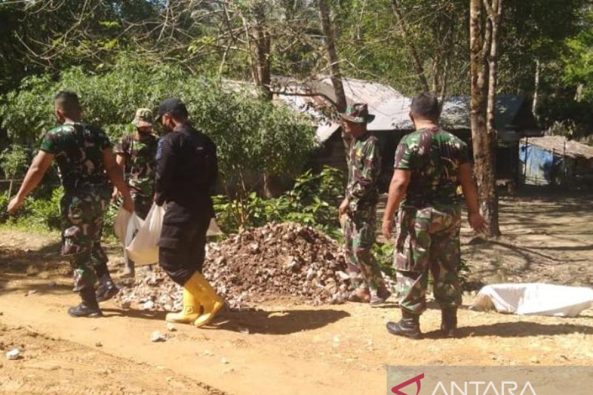 Partisipasi PT PDL dukung inisiatif TNI Polri perbaiki jalan trans desa