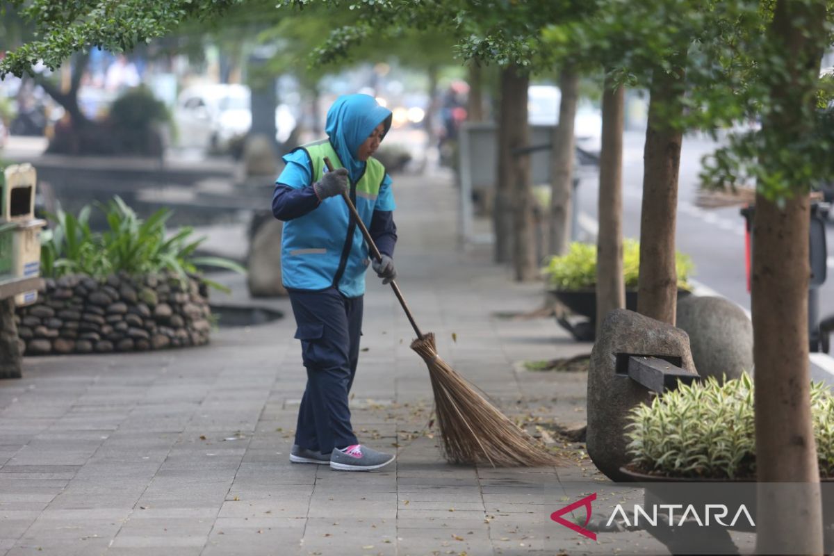 DLH Bandung pastikan 1.500 petugas kebersihan bekerja saat lebaran