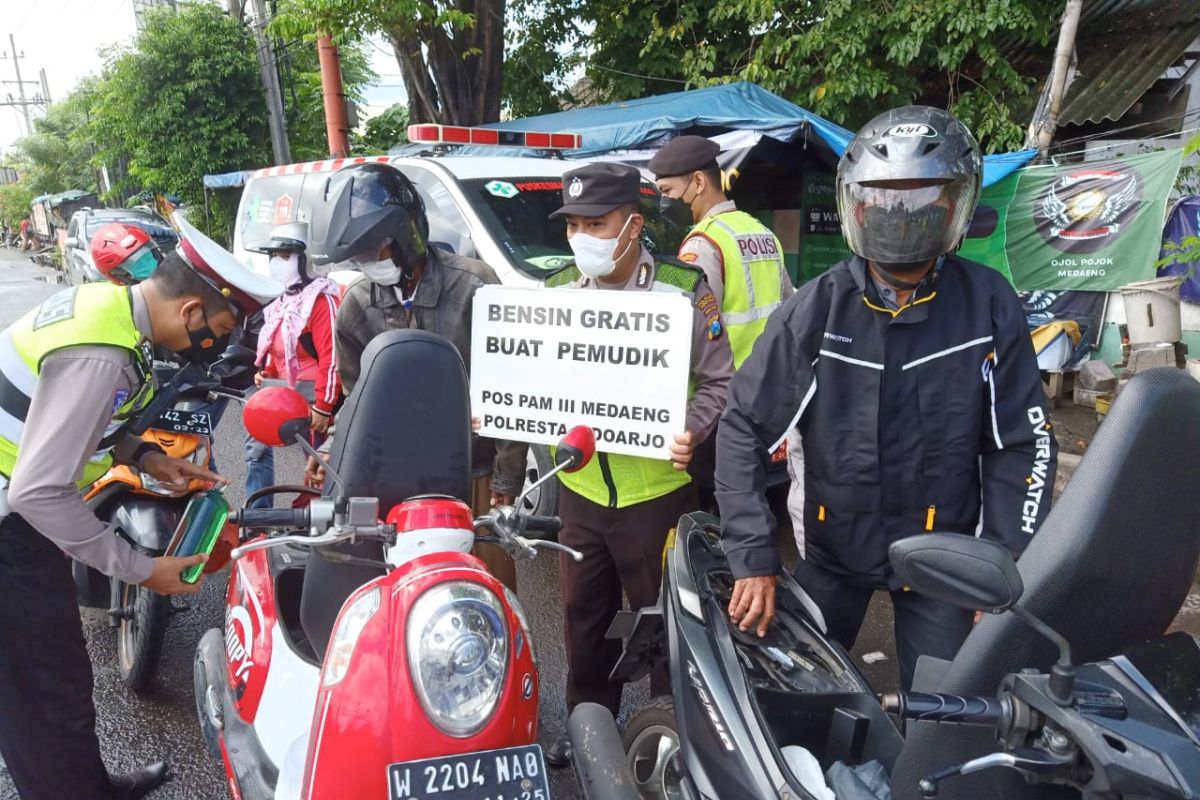 Polresta Sidoarjo sediakan BBM gratis bagi pemudik bersepeda motor