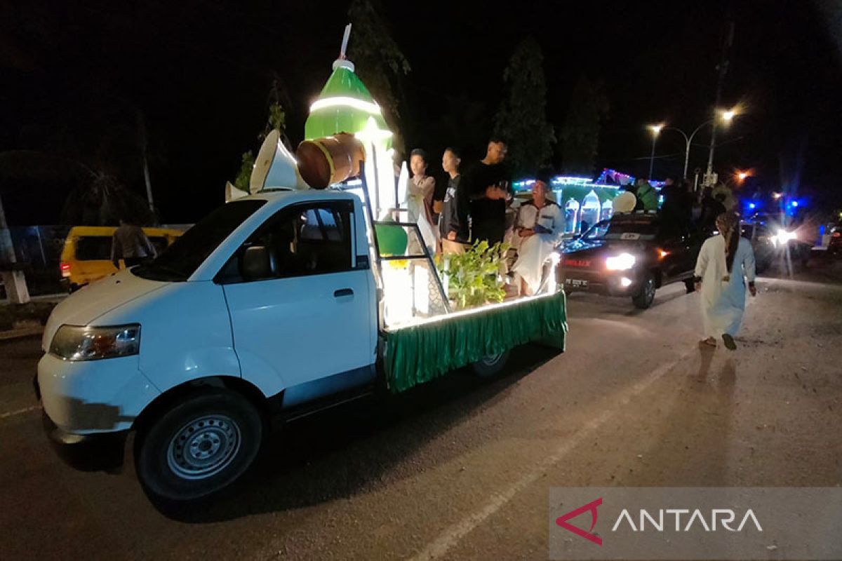 Wali Kota Sorong pimpin pawai takbiran Idul Fitri