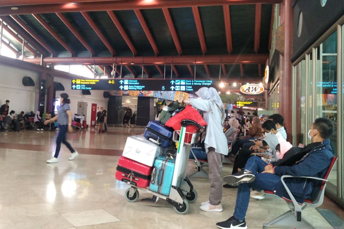 Soekarno-Hatta sees less passenger activities on D-1 of Eid