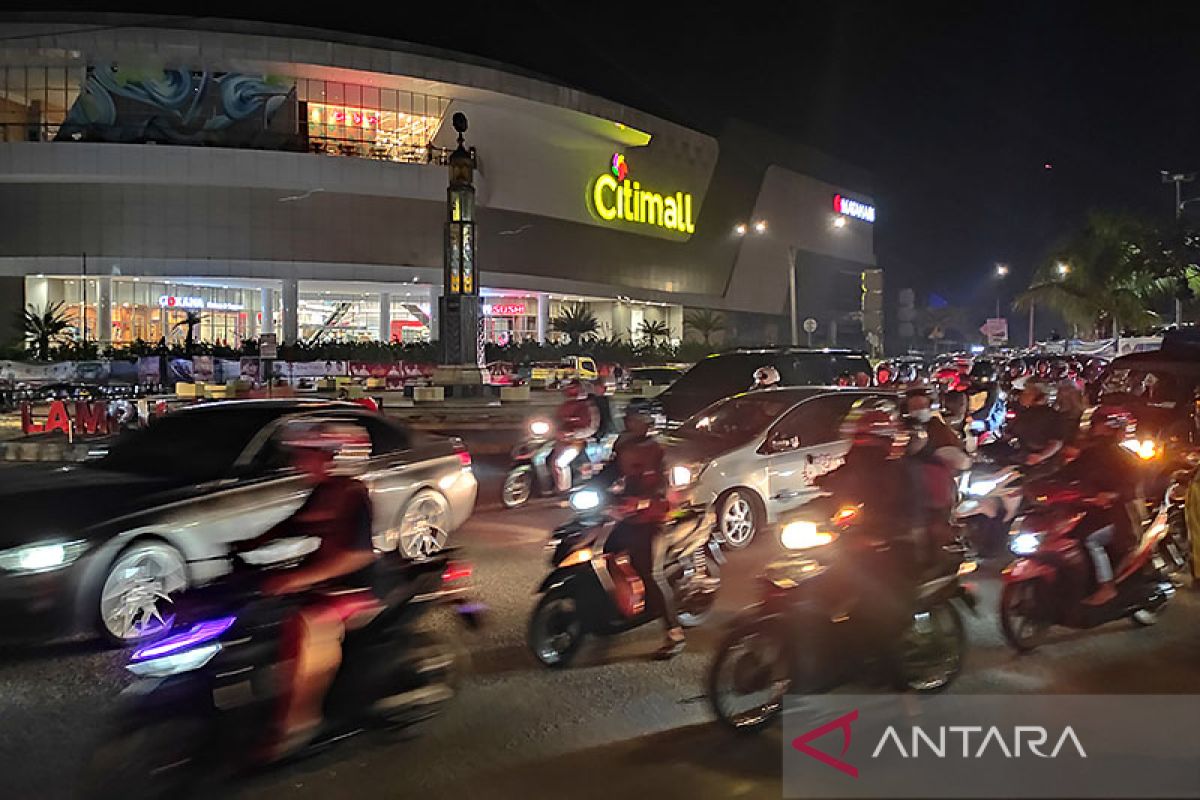 H-1 Lebaran. 11.000 kendaraan pemudik melintas di Cianjur-Jabar