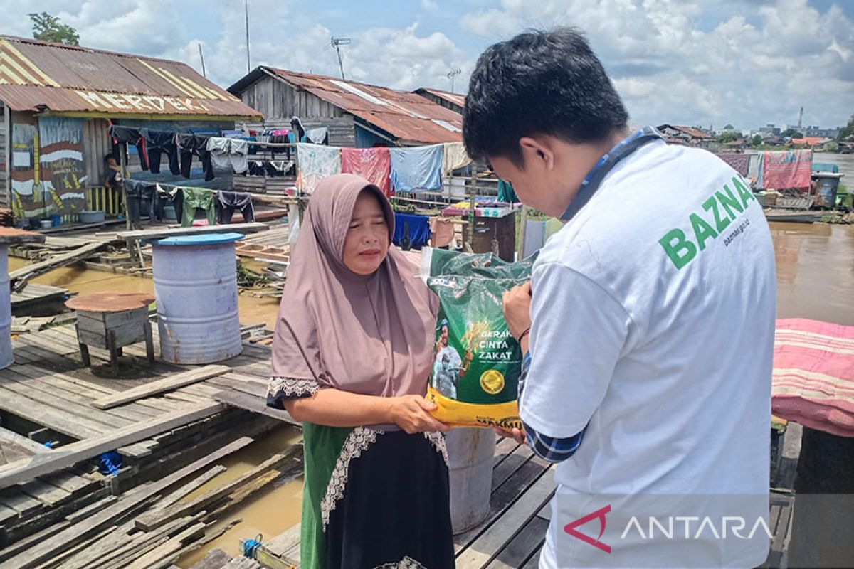 Baznas salurkan beras zakat fitrah ke pelosok negeri