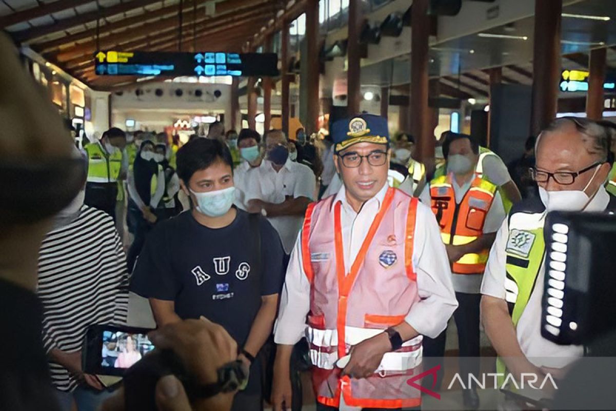 H-1 Lebaran, Menhub pantau Bandara Soekarno-Hatta