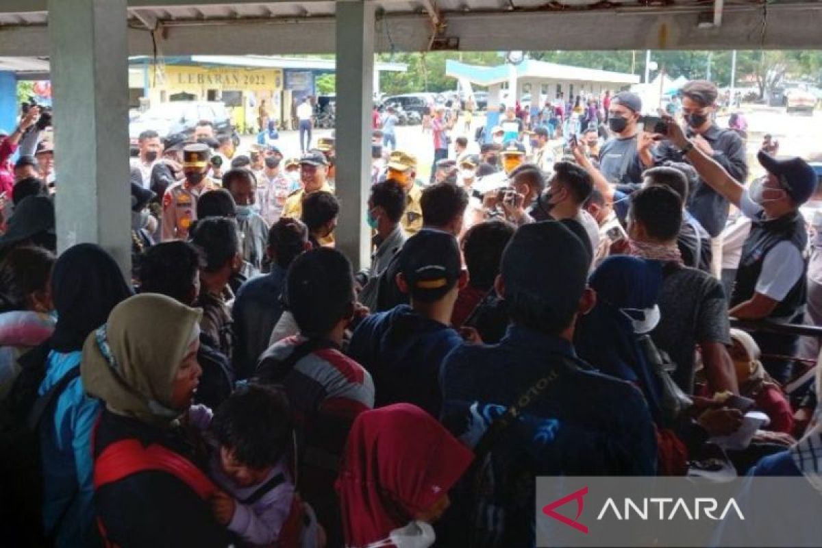 3.253 penumpang kapal tiba di Pelabuhan Pangkalbalam
