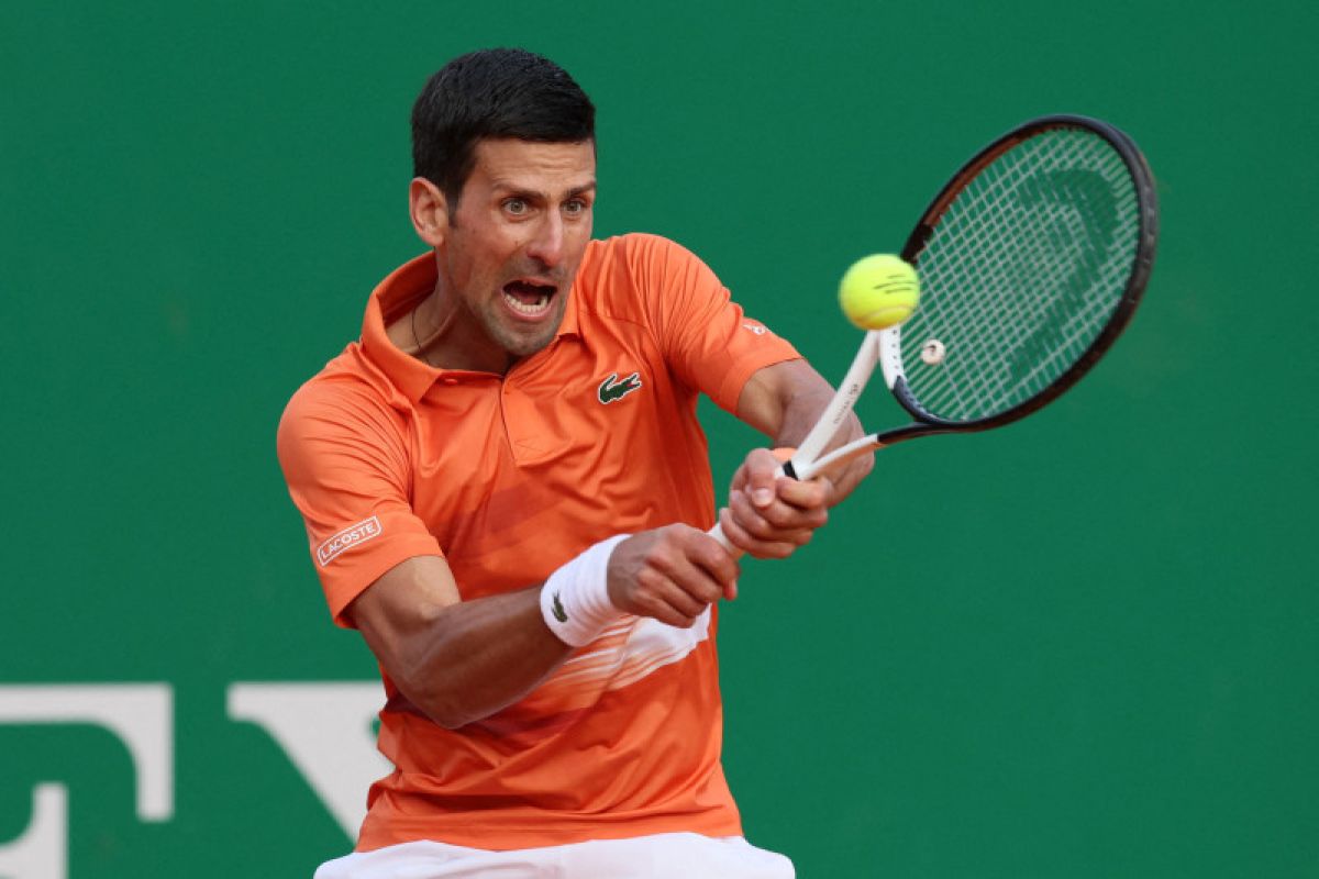 Djokovic akan bertemu Murray usai lewati Monfils di Madrid Open