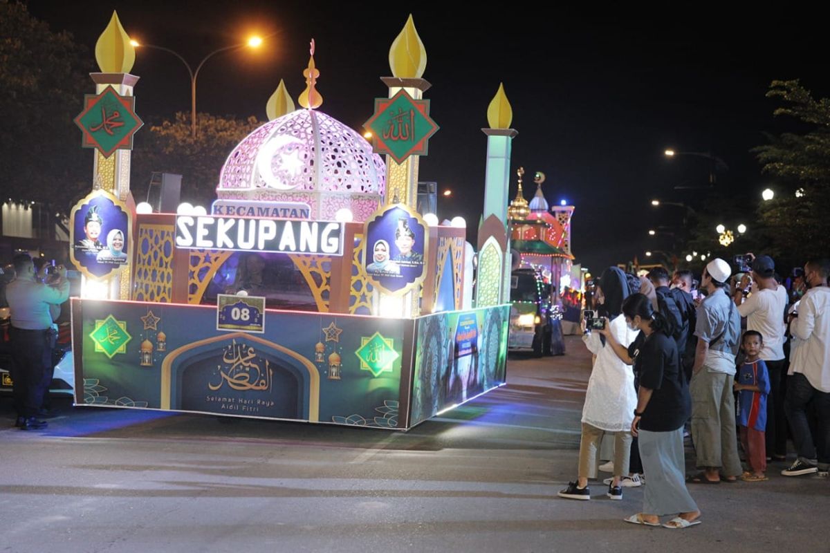 Ribuan umat Islam Batam Shalat Id di Engku Putri