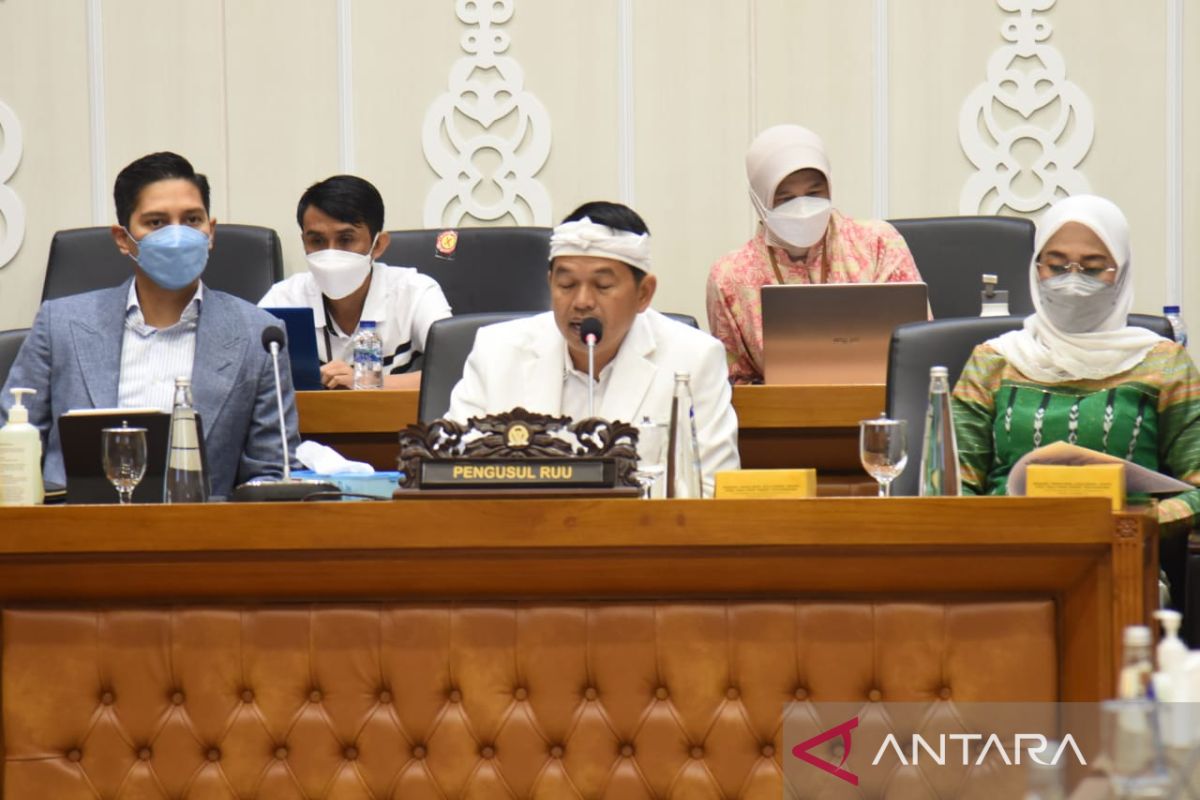 Anggota DPR Dedi Mulyadi: Memaafkan lebih berat daripada meminta maaf