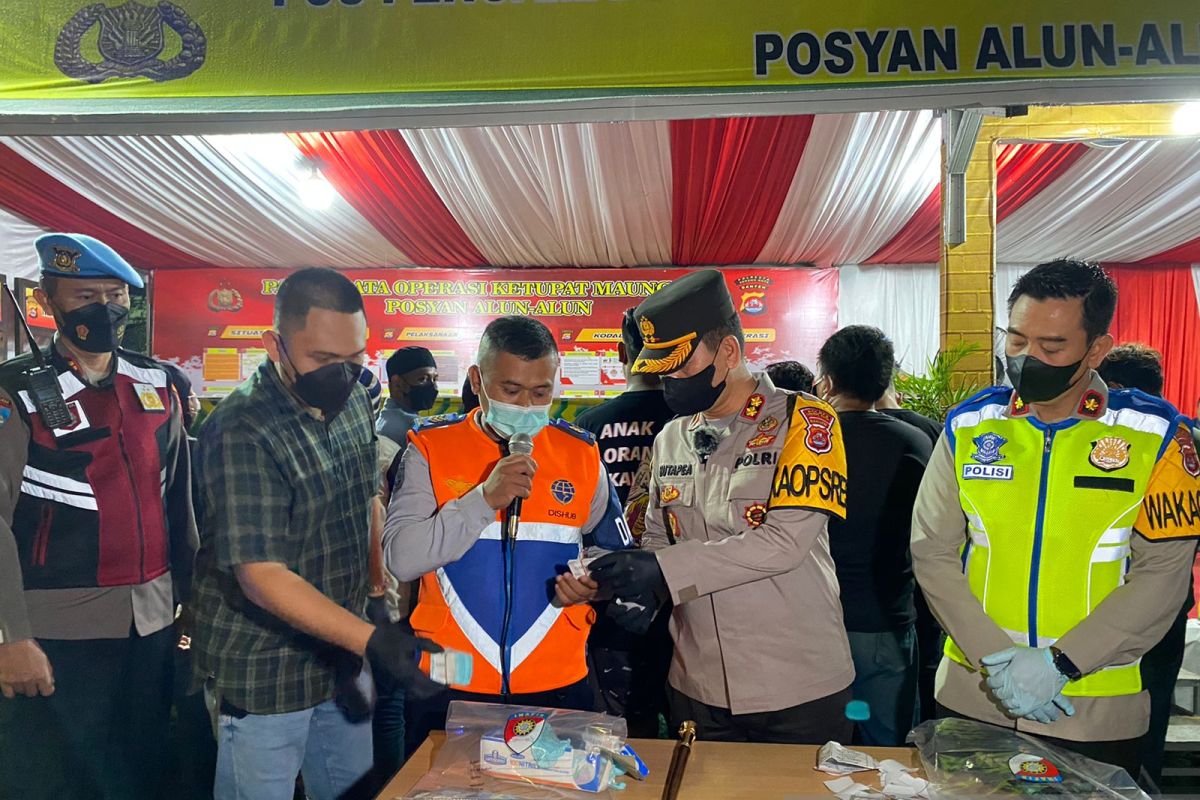 Polres Serkot amankan 13 terduga pelaku pungli pada pedagang