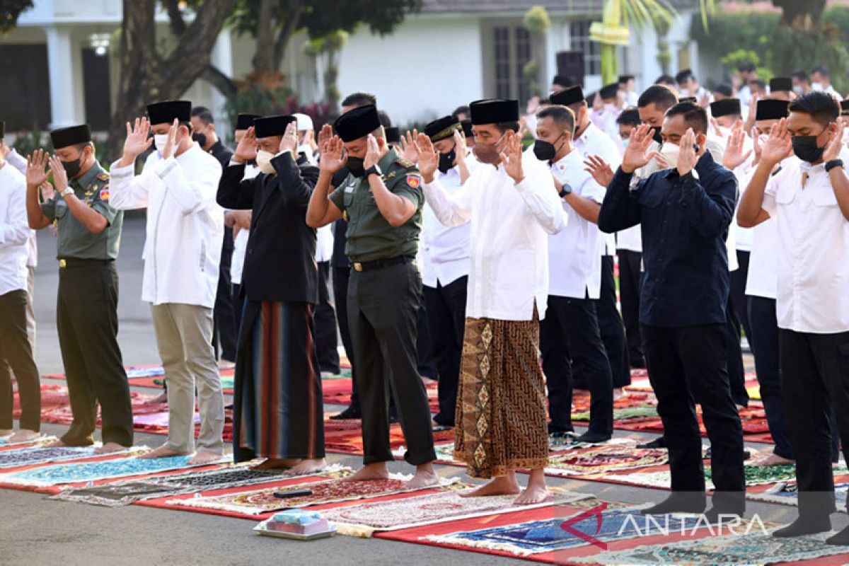 Jokowi: Kegembiraan Lebaran jangan kurangi kewaspadaan dan prokes