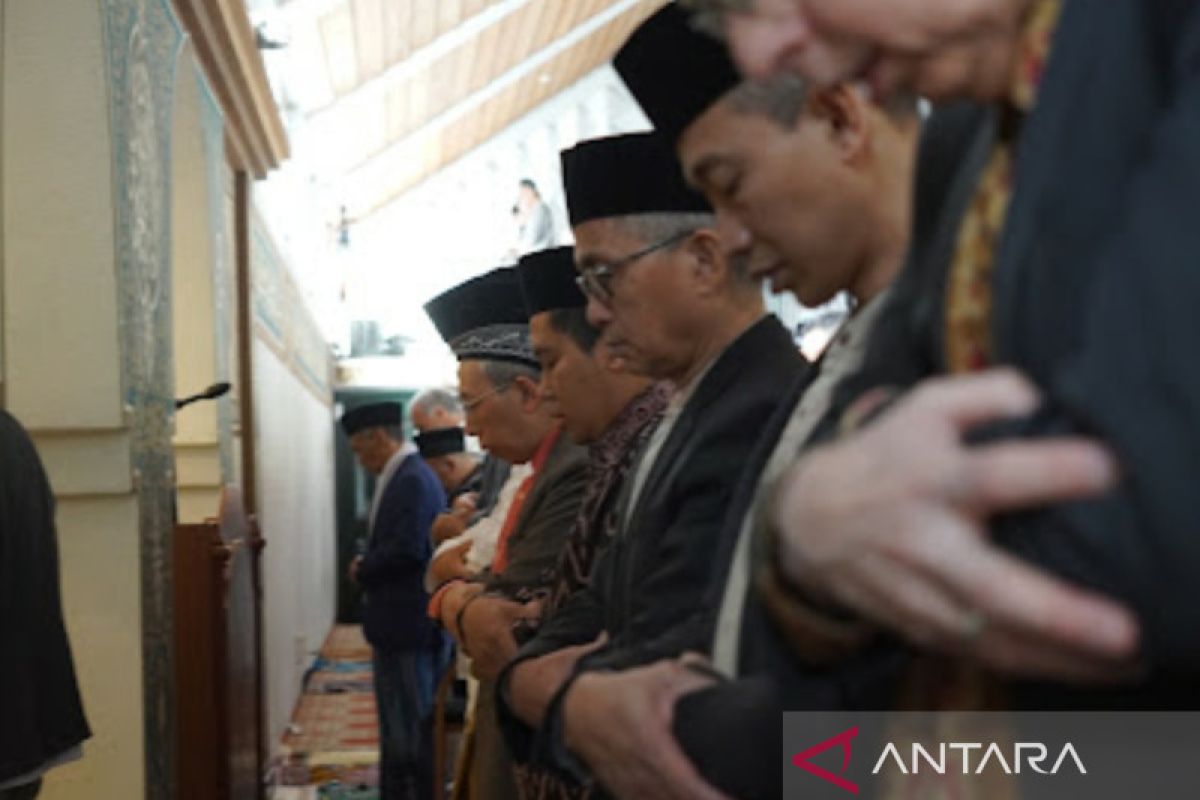 Ribuan warga Indonesia di Belanda ikuti shalat Id