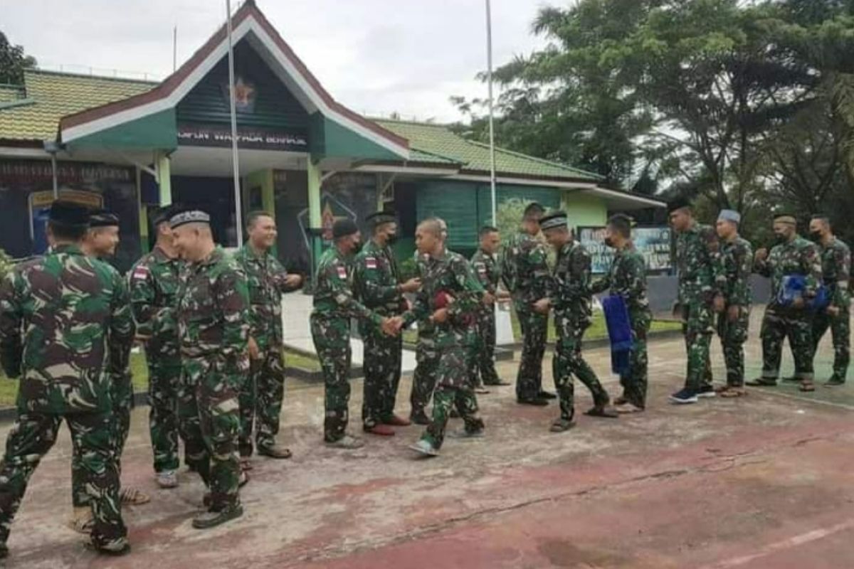 Satgas Pamtas rayakan Idul Fitri 1443 Hijriah secara sederhana