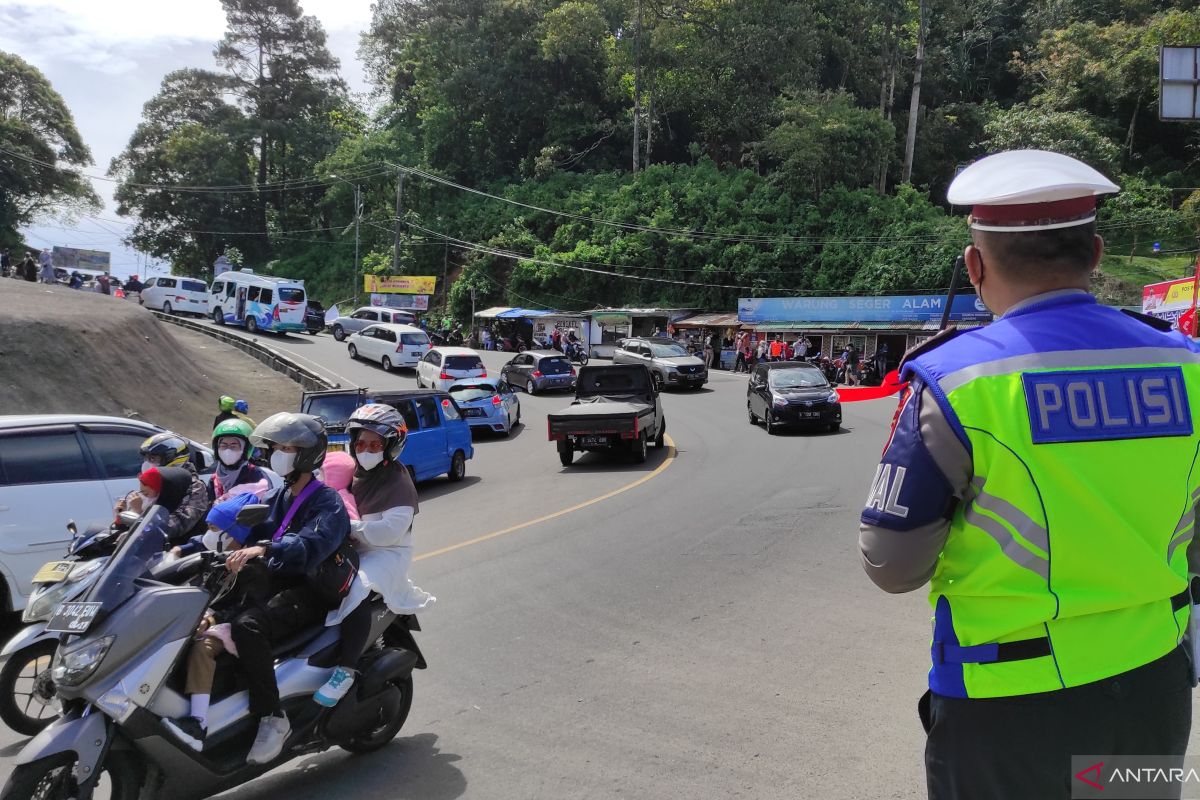 Polres Cianjur berlakukan sistem satu arah dari Puncak Pass menuju Bogor