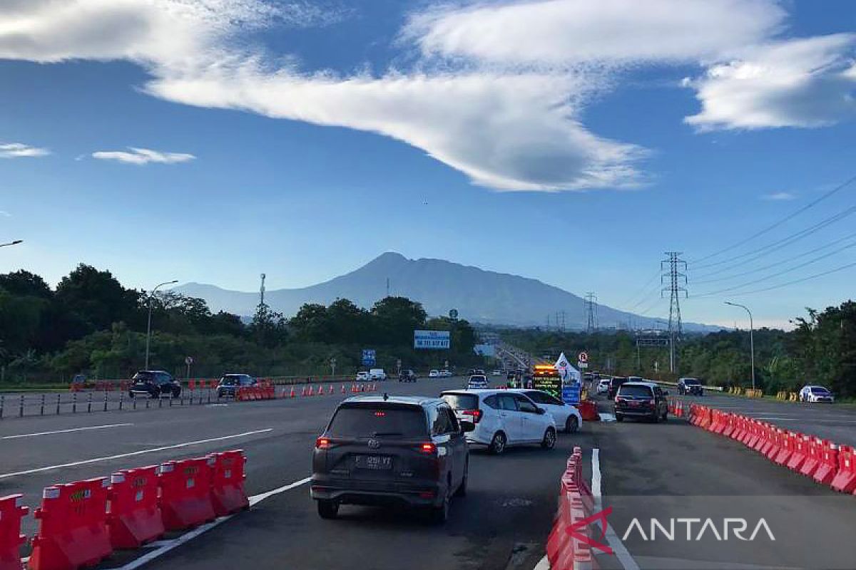 Jasa Marga berlakukan rekayasa contraflow di Tol Jagorawi arah Ciawi