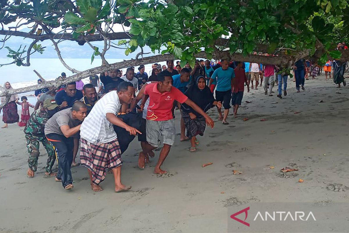 BMKG: Waspadai gelombang 4 meter di NTT tiga hari ke depan