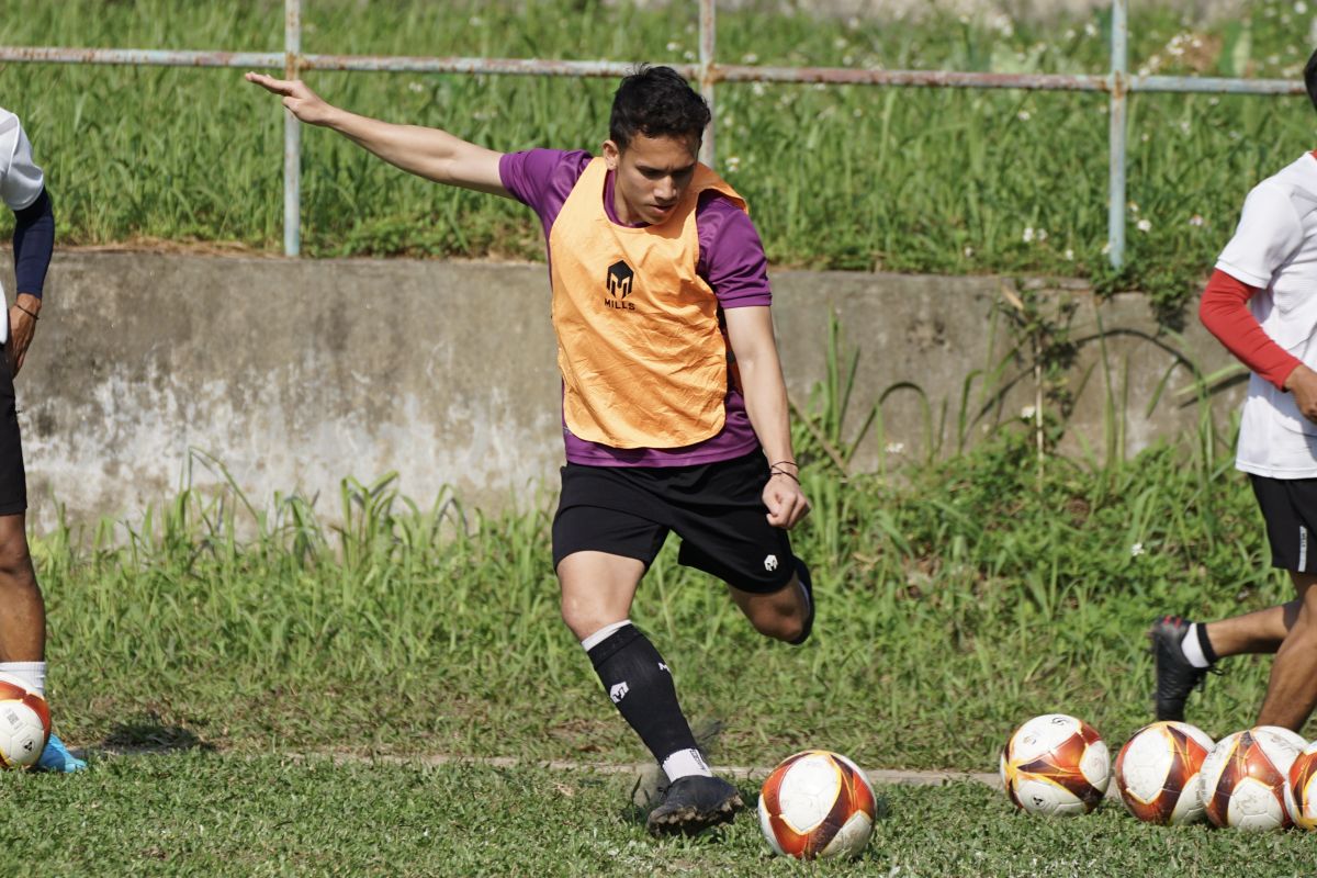 SEA Games 2021 - Shin Tae-yong keluhkan lapangan latihan timnas U-23 Indonesia di Vietnam