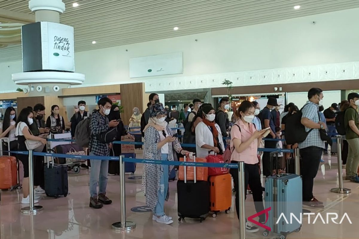 Jumlah penumpang arus balik melalui Bandara YIA capai 6.400 orang