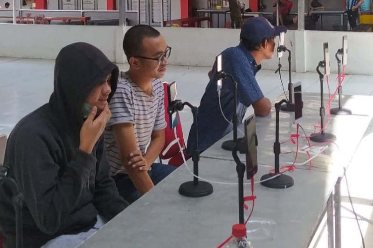 Napi Lapas Semarang bersilaturahmi dengan keluarga secara daring