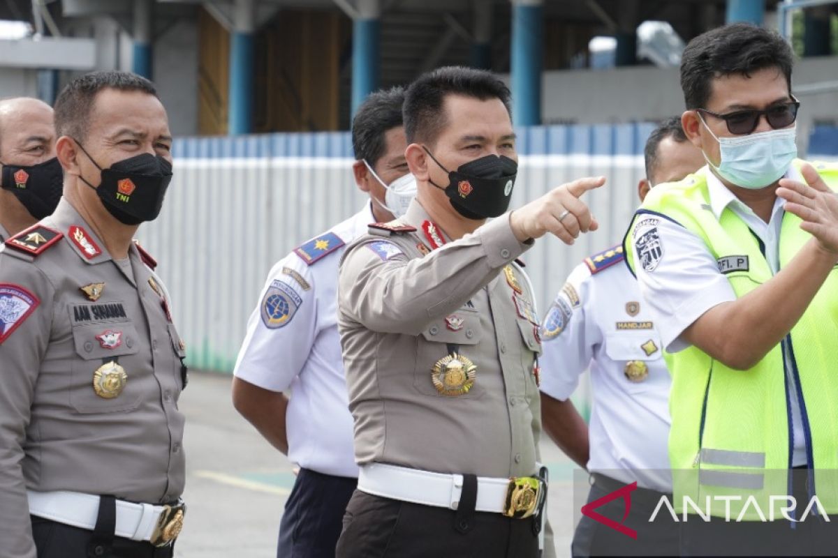 Kakorlantas: Pelayanan kepolisian dibuka mulai hari ini