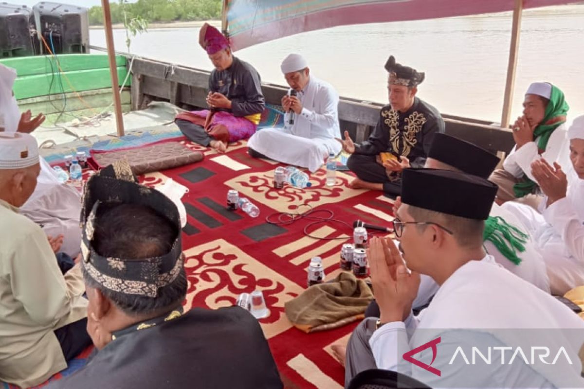 Mengenal Tradisi Ratib Kerambai, ritual tolak bala di Rokan Hilir