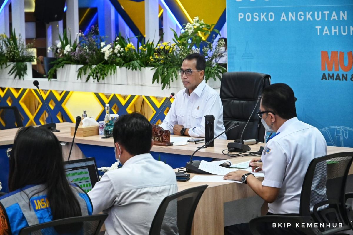 Kemenhub alihkan kendaraan logistik dari Pelabuhan Ketapang ke Jangkar