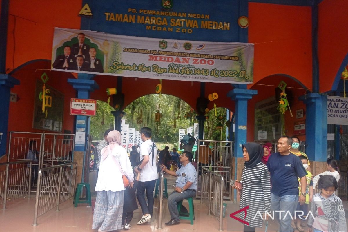 Ribuan warga kunjungi Medan Zoo selama Idul Fitri