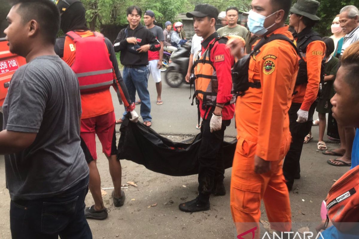 Ditemukan Jasad wisatawan korban tenggelam di laut Sukabumi